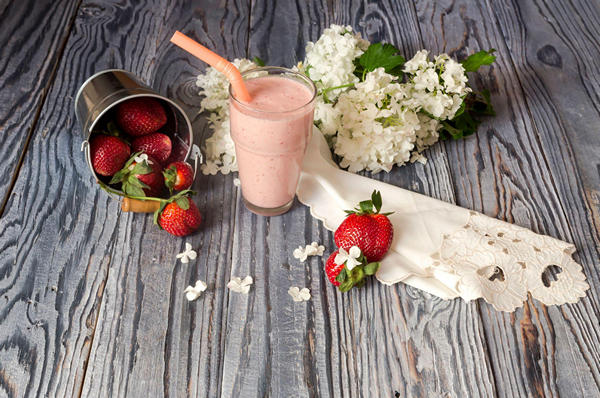 Летние рецепты с клубникой в блендере - 4