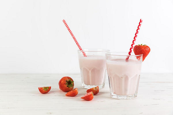 Летние рецепты с клубникой в блендере - 5