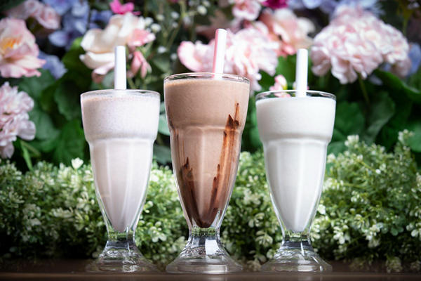 Простые и вкусные молочные коктейли - лучшее спасение в жару! - 1